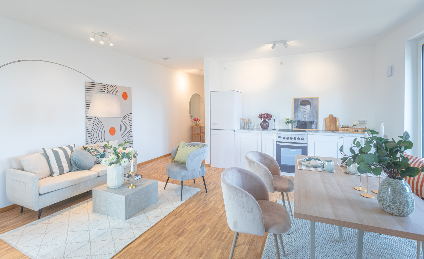 Küchenattrappe Schneeweiß – ENNA. Home Staging Küche kaufen